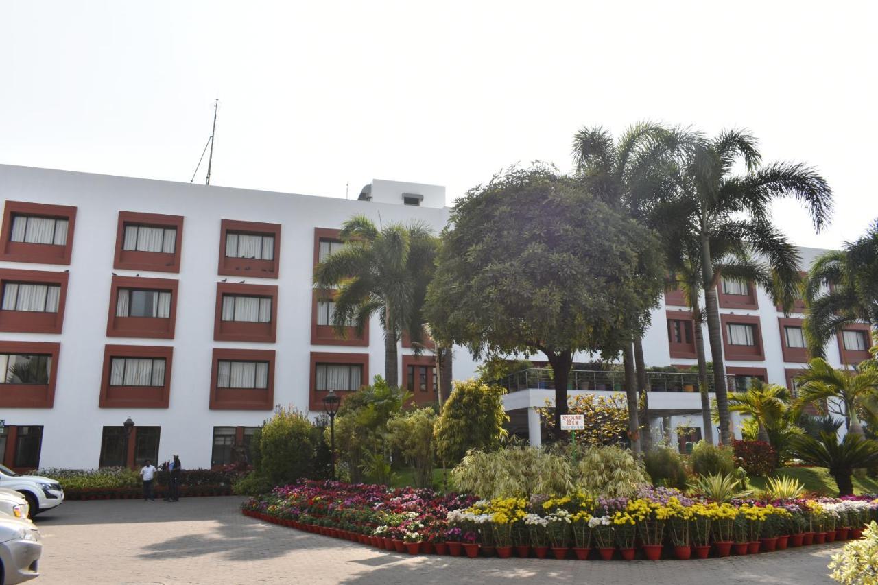 The Orchard Hotel Jharsuguda Exterior foto